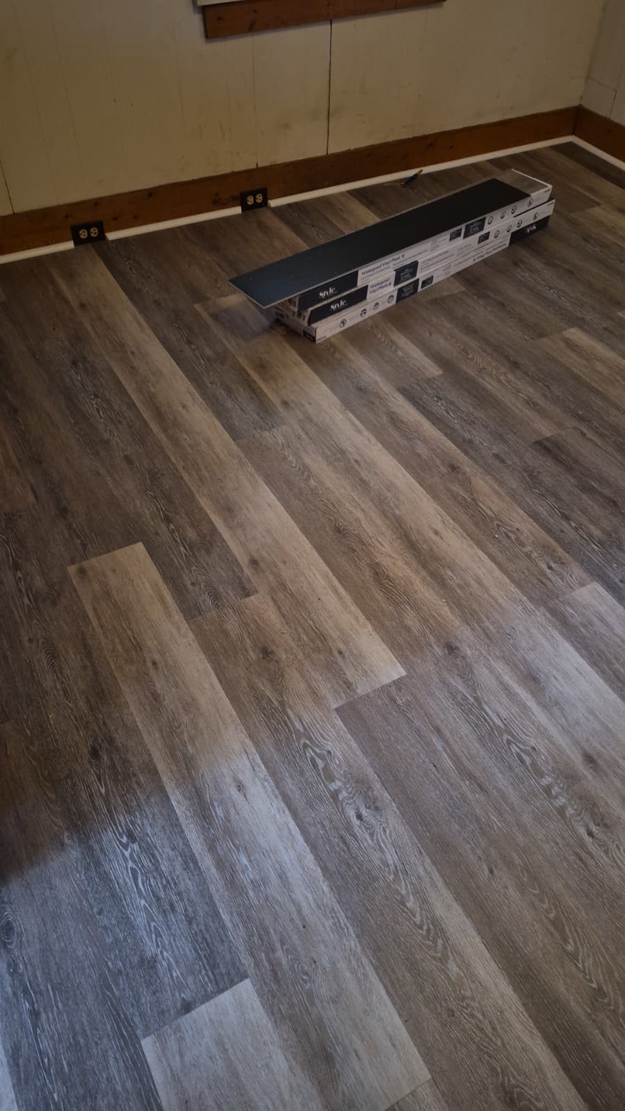 Staggered layout, leftover boxes, plane already flat.